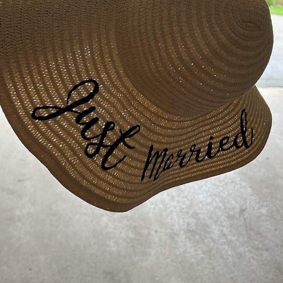 Just married sun hat - Picture 2 of 2